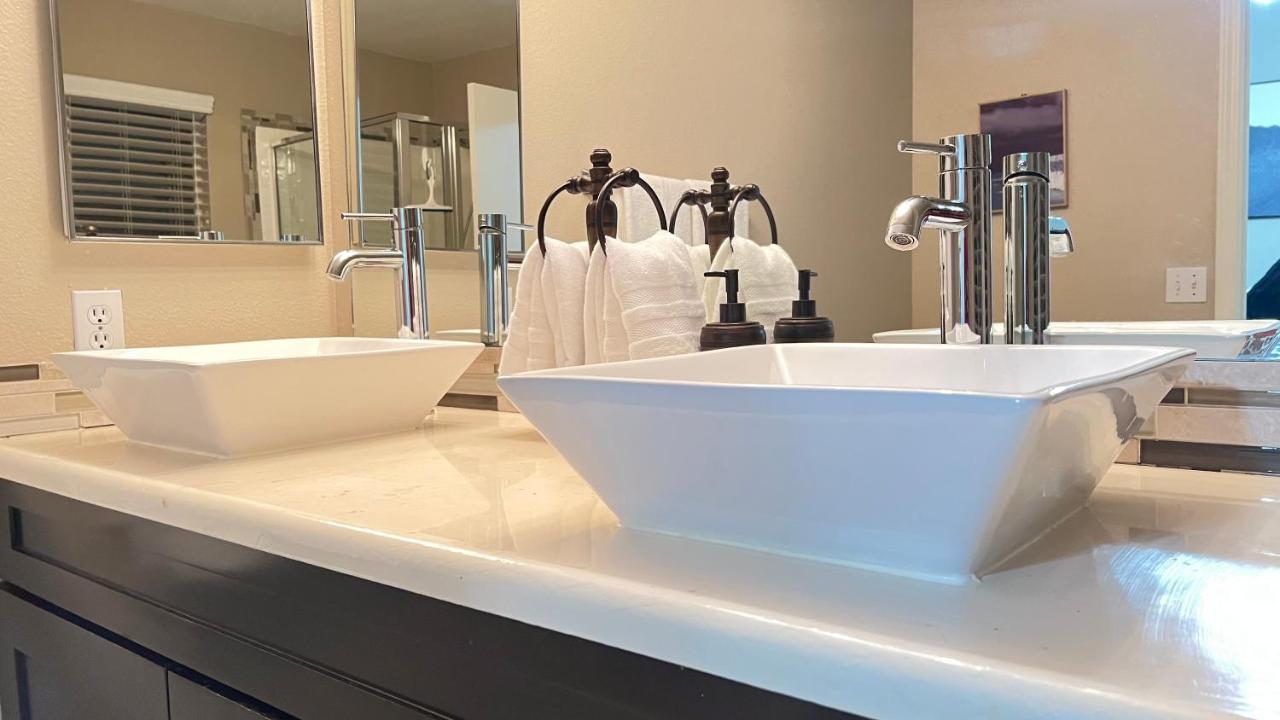 Sweet Spacious 5 Bdrm Home With Pool ลาสเวกัส ภายนอก รูปภาพ